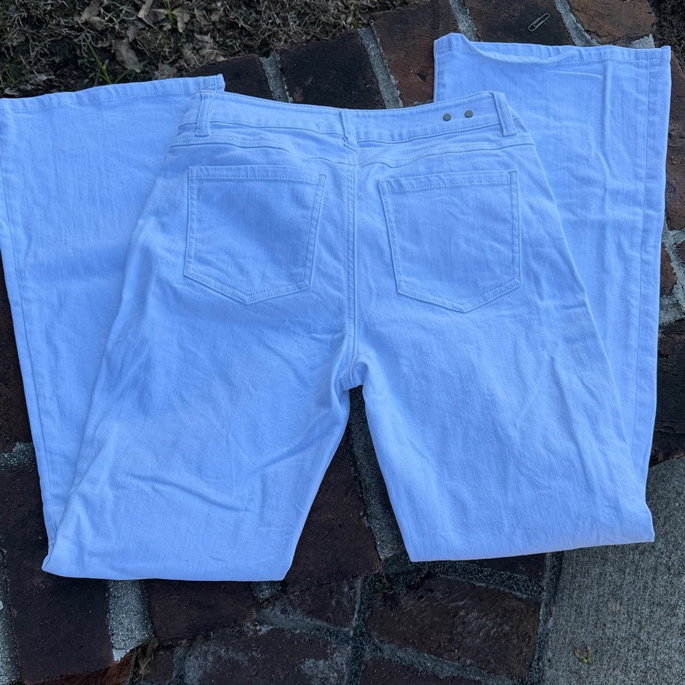 Cabi white Denim flare Pants Size 4 - Picture 6 of 7
